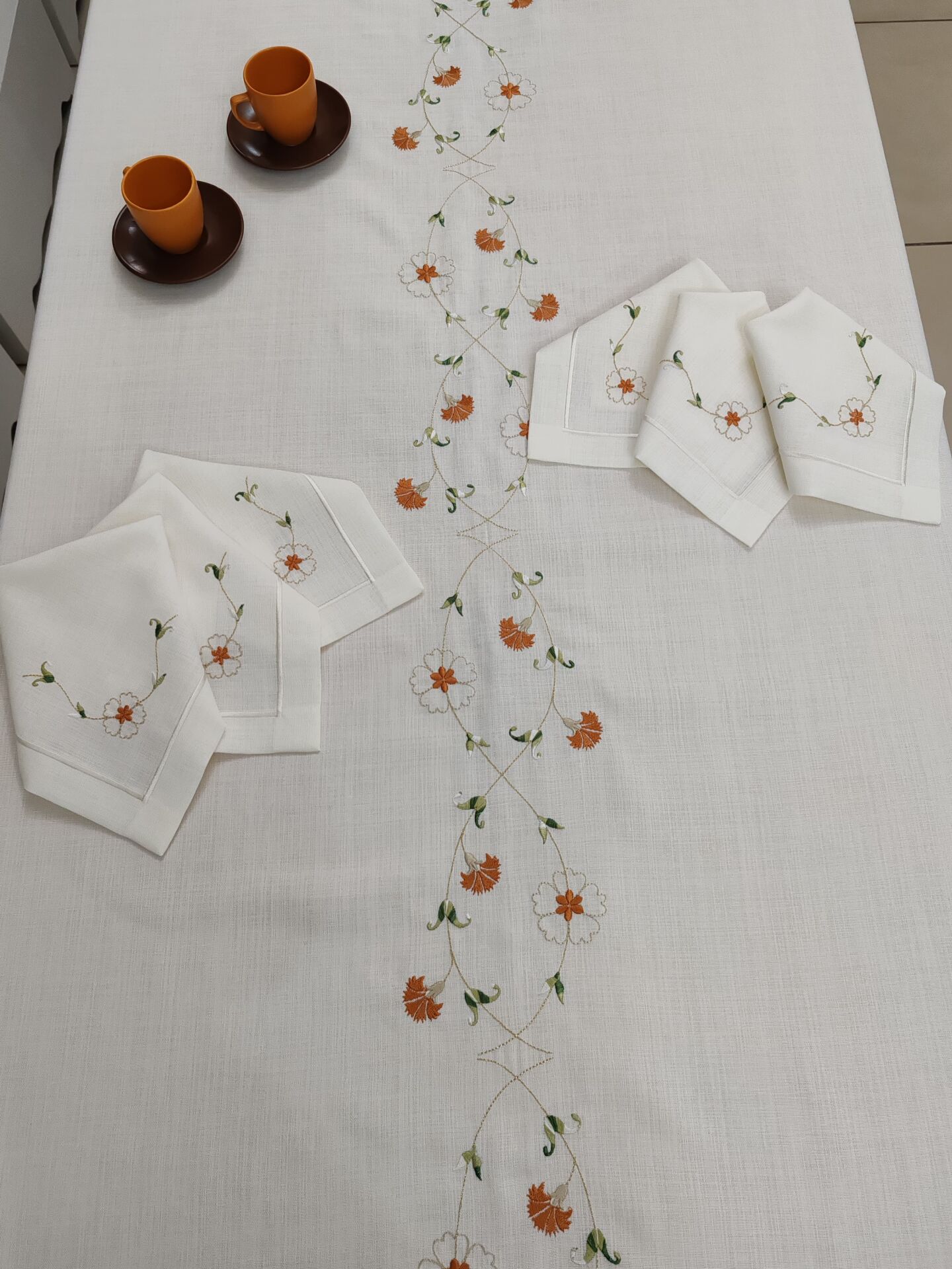 NAKIŞLI MUTFAK TAKIMI (ÜRÜNLERİMİZ GÖRSEL AMAÇLIDIR SİPARİŞ ALINIR)