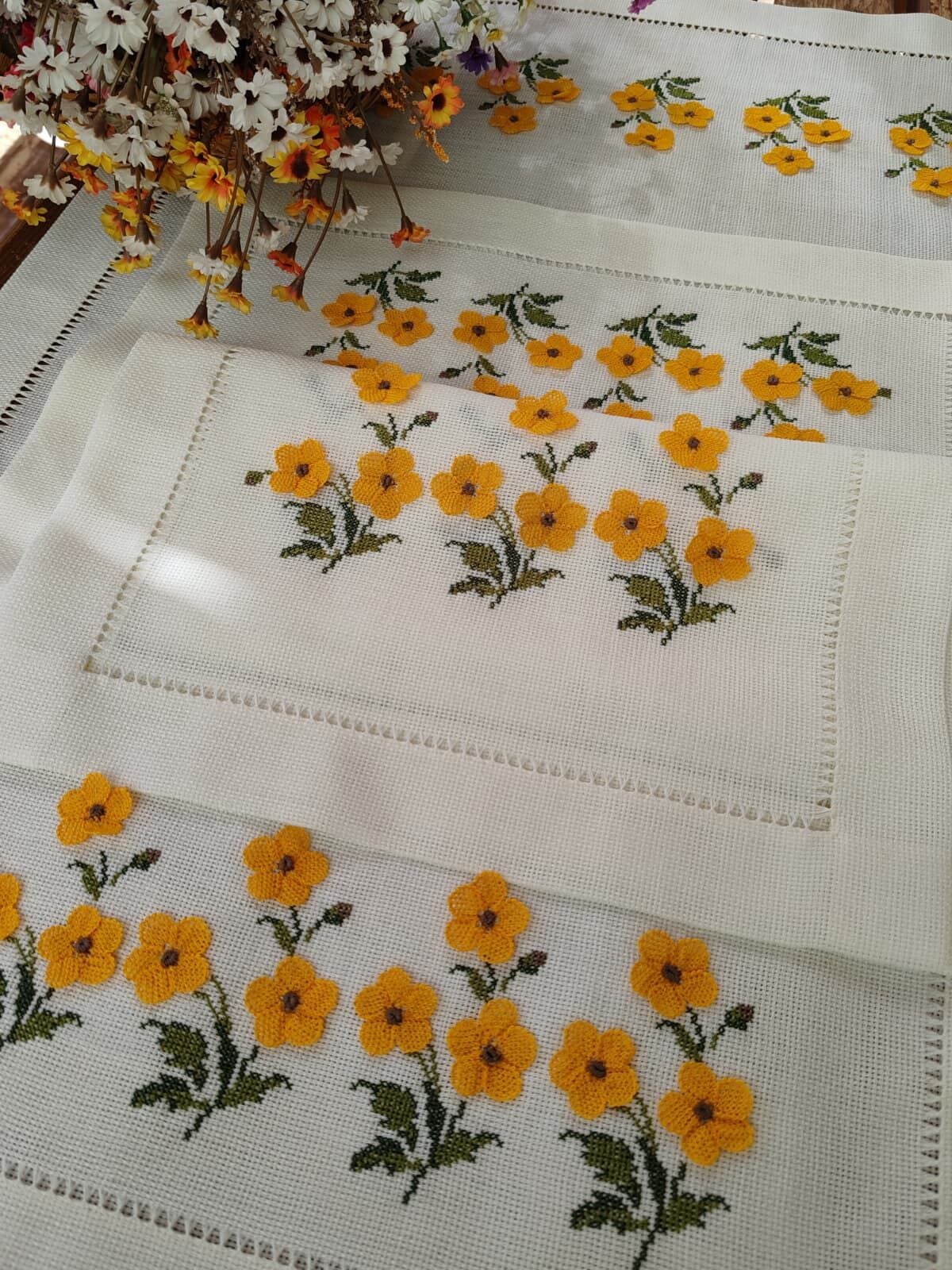 İĞNE OYASI VE KANEVİÇE SALON TAKIMI(ÜRÜNLERİMİZ GÖRSEL AMAÇLIDIR SİPARİŞ ALINIR)