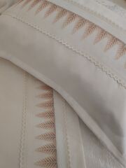 BARGELLO NAKIŞLI NEVRESİM VE PİKE TAKIMI (ÜRÜNLERİMİZ GÖRSEL AMAÇLIDIR SİPARİŞ ALINIR )