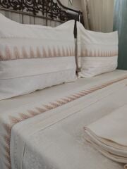 BARGELLO NAKIŞLI NEVRESİM VE PİKE TAKIMI (ÜRÜNLERİMİZ GÖRSEL AMAÇLIDIR SİPARİŞ ALINIR )