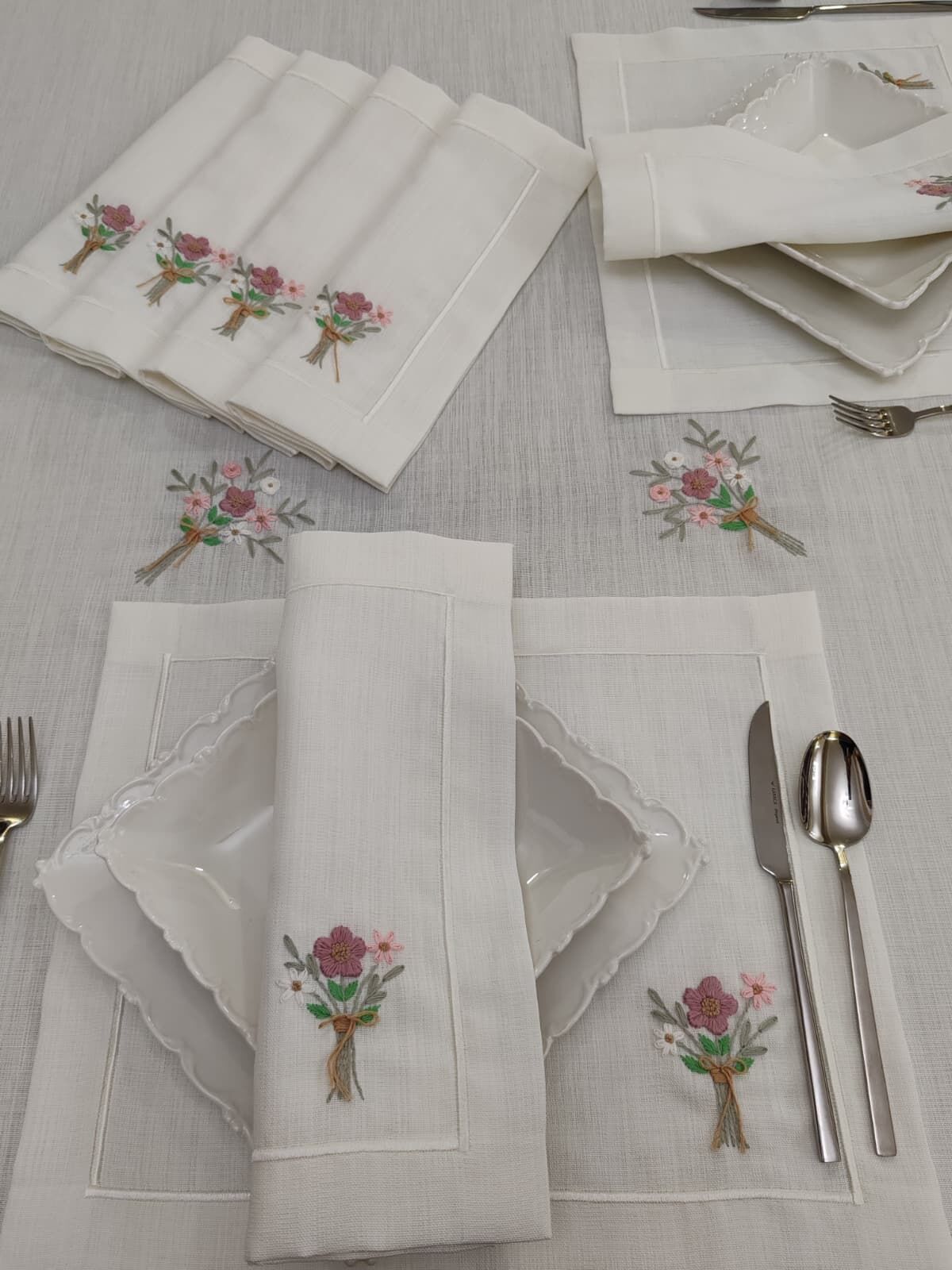 BREZİLYA NAKIŞLI SERVİS TAKIMI (ÜRÜNLERİMİZ GÖRSEL AMAÇLIDIR SİPARİŞ ALINIR )