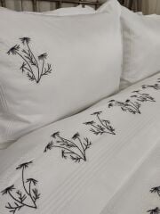 BREZİLYA NAKIŞLI NEVRESİM PİKE TAKIMI (ÜRÜNLERİMİZ GÖRSEL AMAÇLIDIR SİPARİŞ ALINIR)