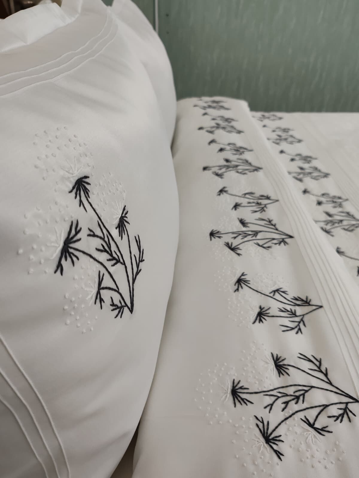 BREZİLYA NAKIŞLI NEVRESİM PİKE TAKIMI (ÜRÜNLERİMİZ GÖRSEL AMAÇLIDIR SİPARİŞ ALINIR)