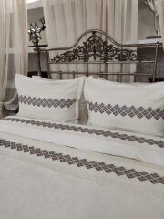 BARGELLO NAKIŞLI NEVRESİM PİKE TAKIMI (ÜRÜNLERİMİZ GÖRSEL AMAÇLIDIR SİPARİŞ ALINIR )